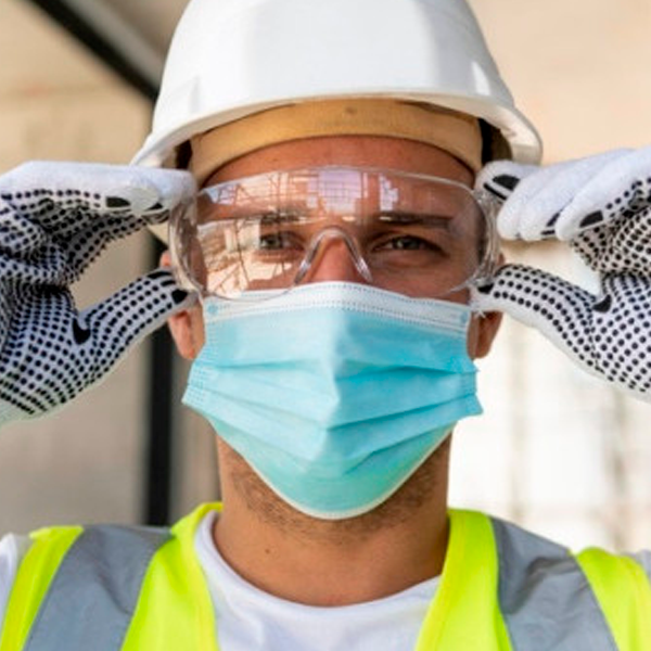 Cómo elegir la ropa de trabajo ideal para bajas temperaturas: Guía 2025